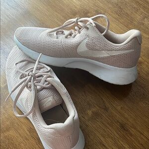 GUC Nike Sneakers